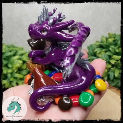 Senzzor - Original Hand Sculpted Dragon with Chocolate Hoard