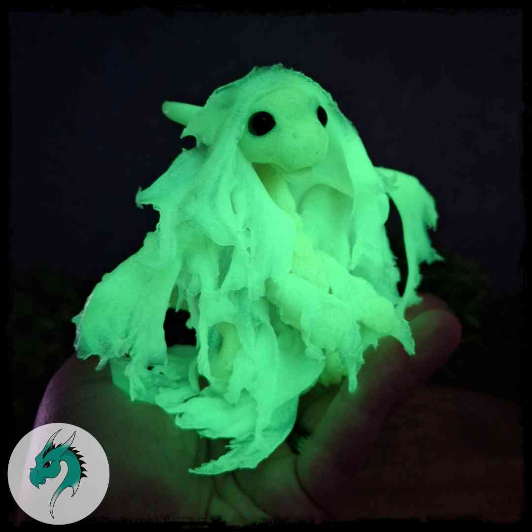 Huorus - Original Hand Sculpted Banshee Dragon - Glows Green