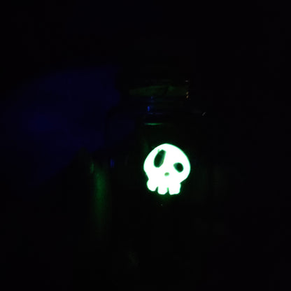 Skullee-Wagz face glowing in dark