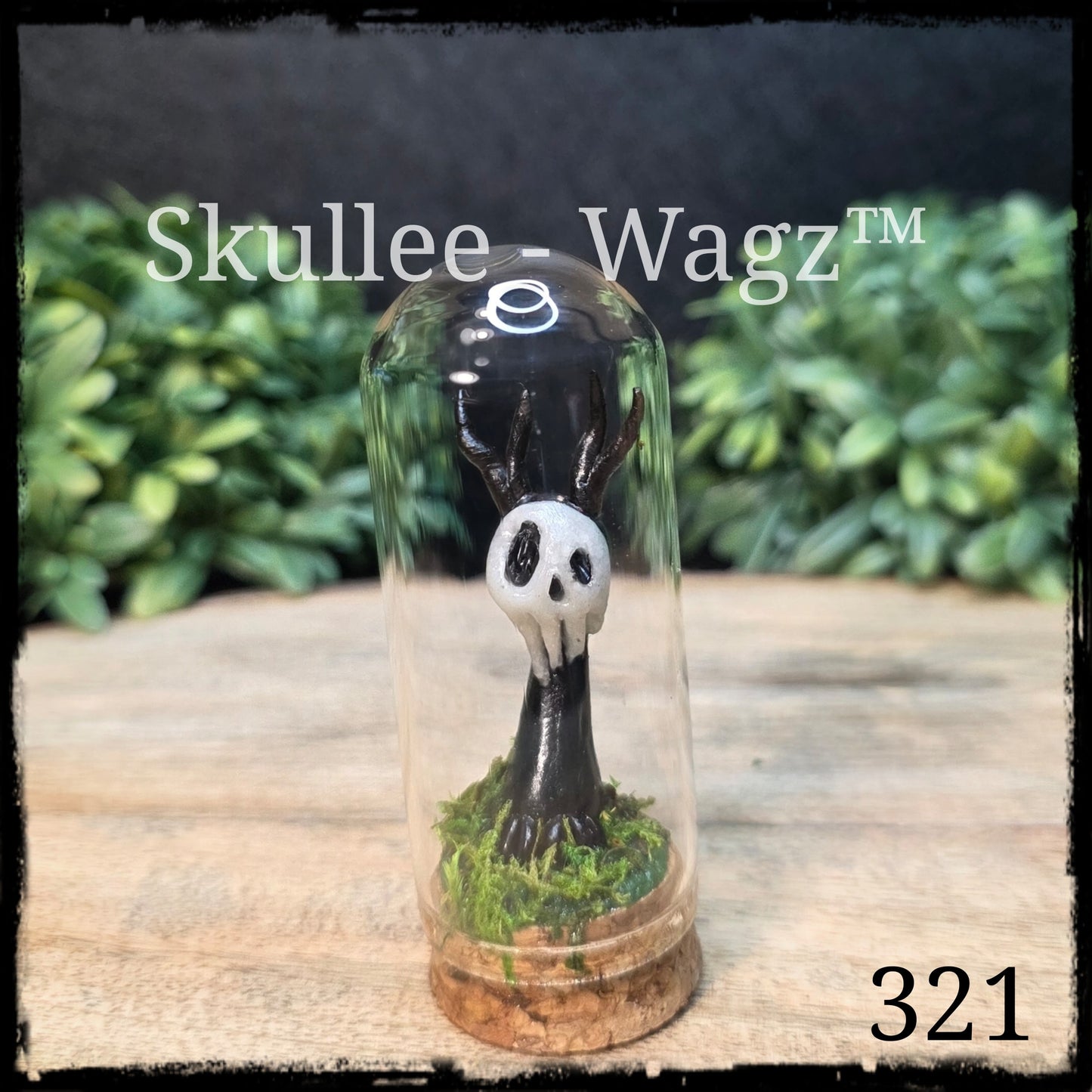 Skullee-Wagz™ #321 ~ Skull Face Glows In Dark