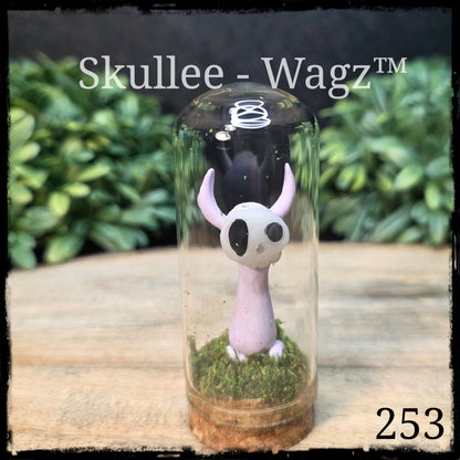 Skullee-Wagz™ #253 ~ Skull Face Glows In Dark