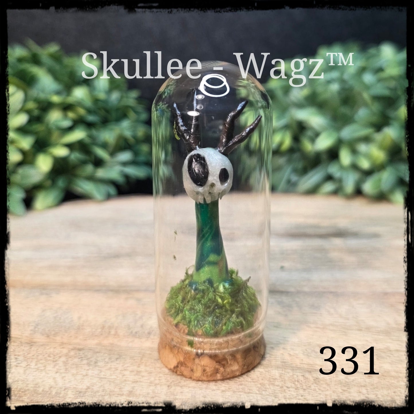 Skullee-Wagz™ #331 ~ Skull Face Glows In Dark