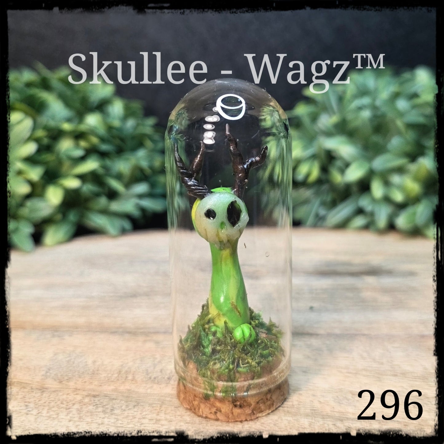 Skullee-Wagz™ #296 ~ Skull Face Glows In Dark