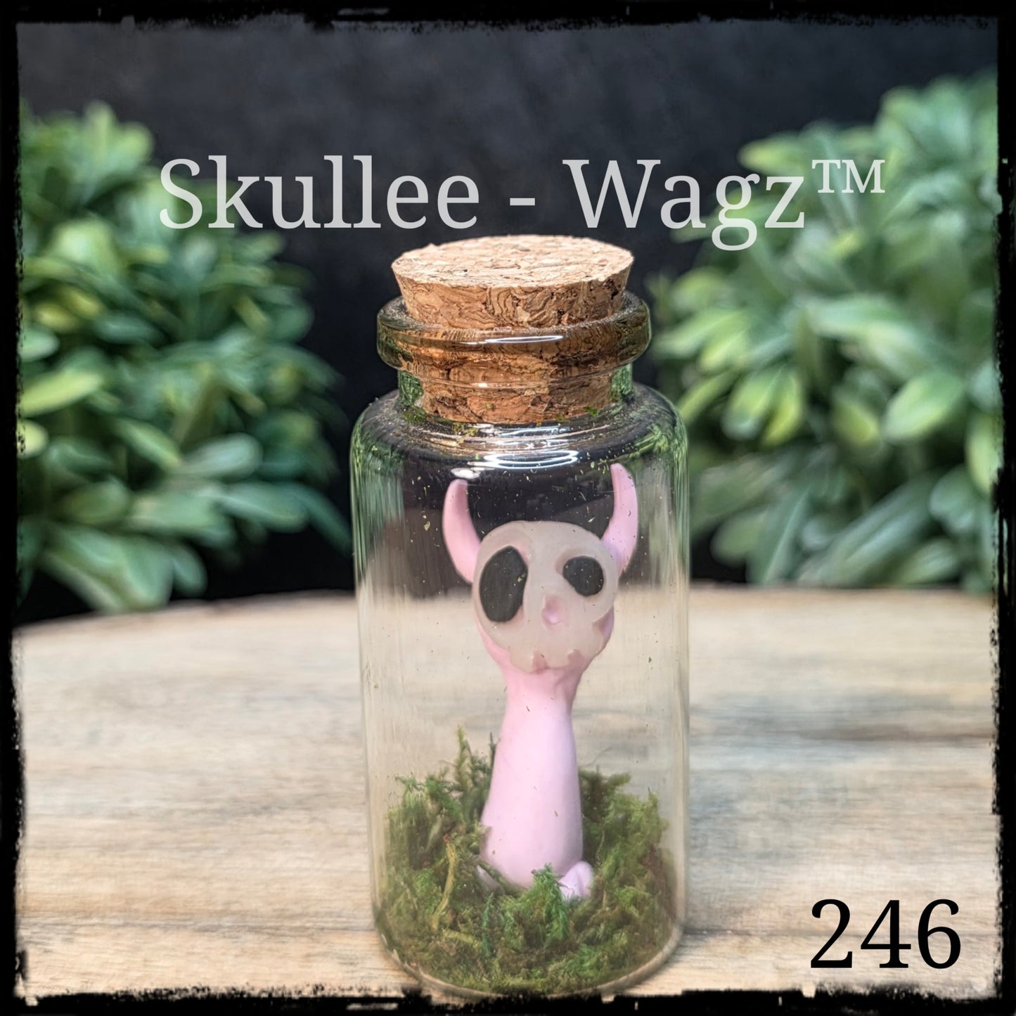Skullee-Wagz™ #246 ~ Skull Face Glows In Dark