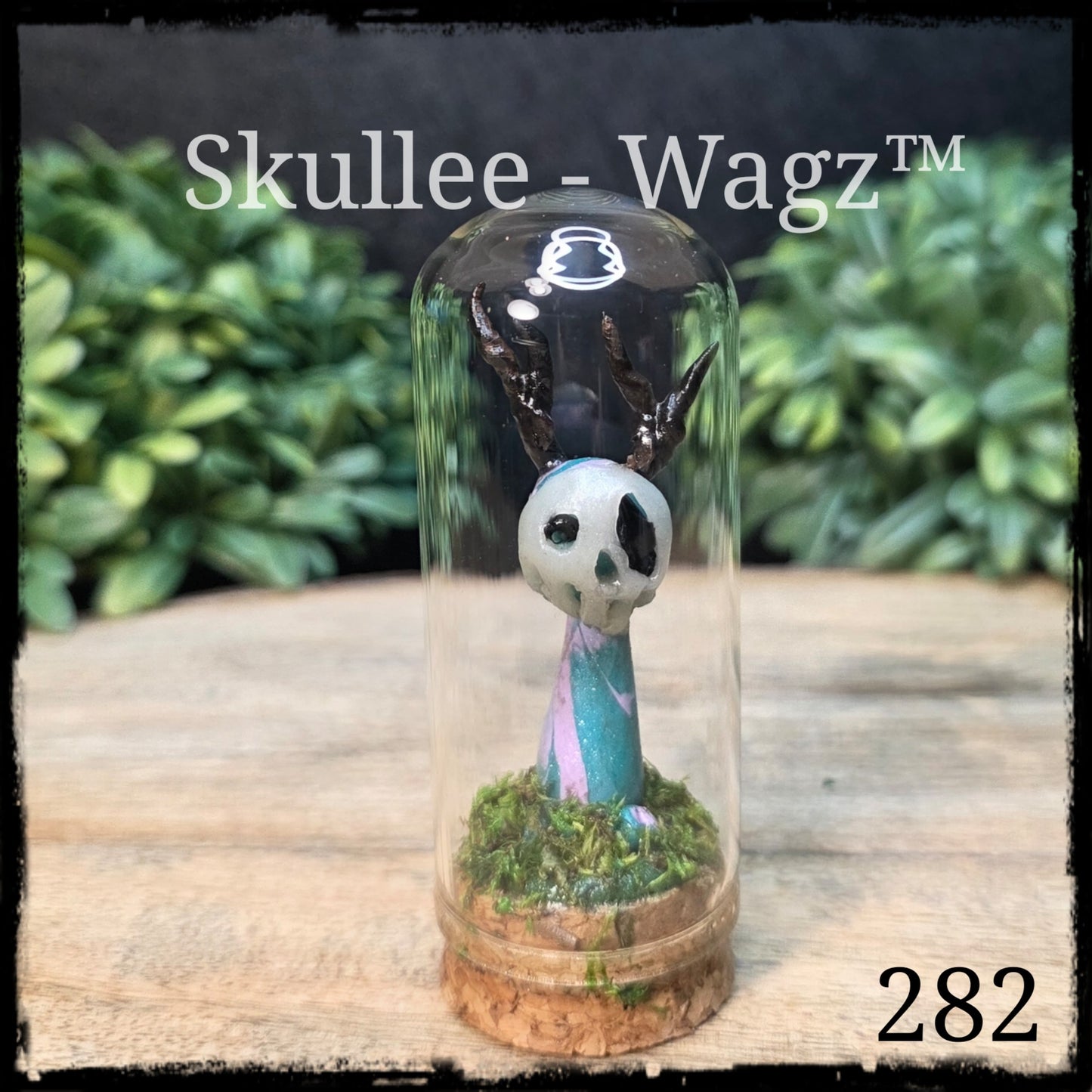 Skullee-Wagz™ #282 ~ Skull Face Glows In Dark