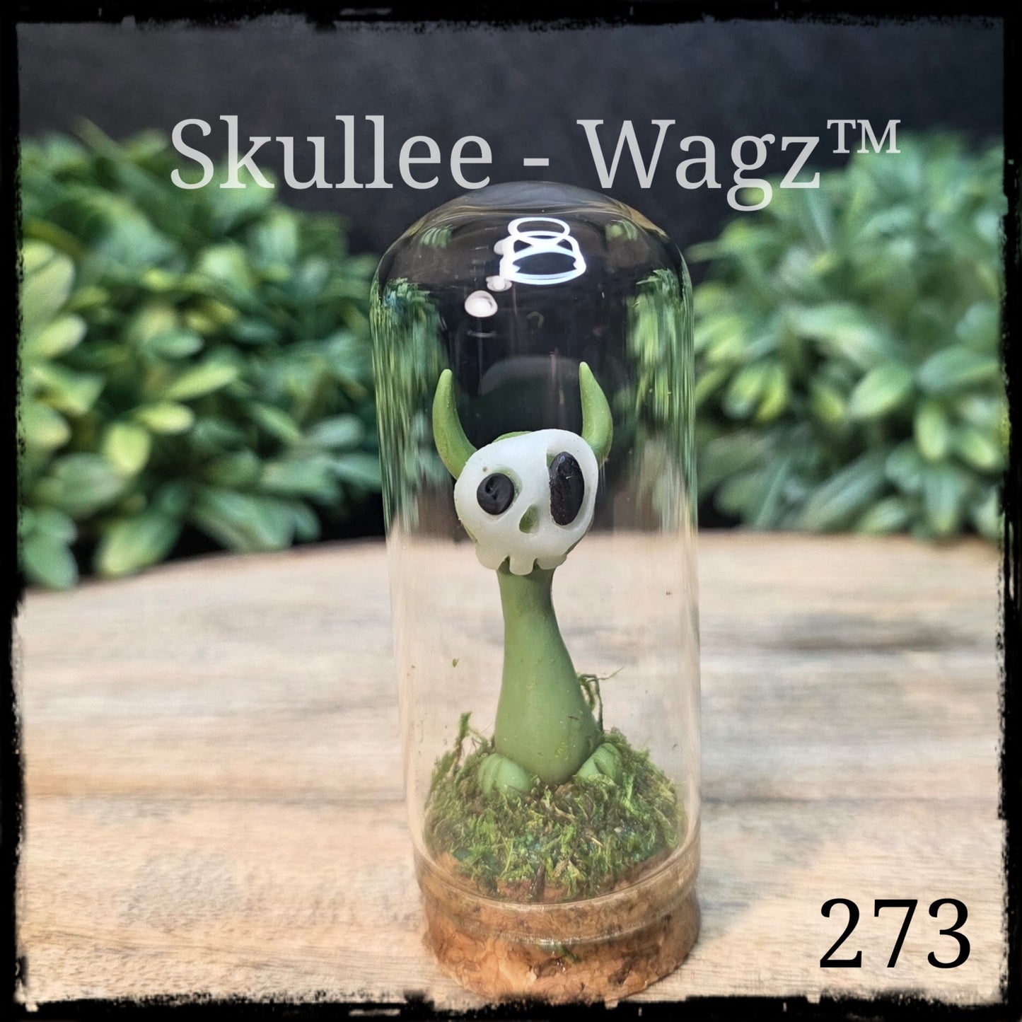 Skullee-Wagz™ #273 ~ Skull Face Glows In Dark